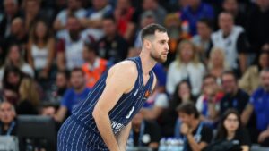 Anadolu Efes'te Georgios Papagiannis ameliyat edildi