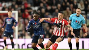 Arsenal uzatmalarda yıkıldı