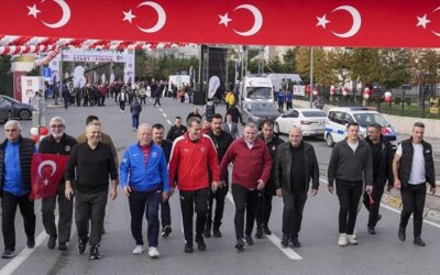 Bakan Osman Aşkın Bak 16. Zeytinburnu Cumhuriyet Koşusu etkinliğine katıldı!