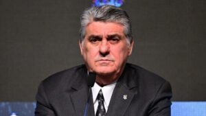 Beşiktaş Başkanı Serdal Adalı’dan kaptanlık kararı açıklaması: Abartılacak bir durum yok