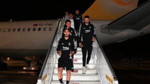 Beşiktaş kafilesi maç için Antalya'ya geldi