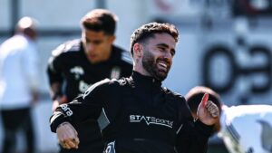 Beşiktaş’a derbi öncesi müjde! Rafa Silva takıma döndü