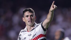 Brezilyalı futbolcu Oscar hastaneye kaldırıldı!