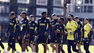 Fenerbahçe'de çifte ayrılık! Geldiği gibi gidiyor