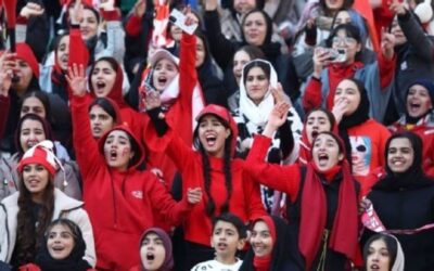 FIFA'dan İran'da statlara kadın taraftarların alınmasına övgü