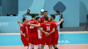 Filenin Efeleri galibiyetle başladı