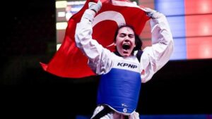 Milli sporcumuz Sude Yaren Uzunçavdar dünya üçüncüsü oldu!