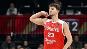 NBA'de all-star rütbesi alan Alperen Şengün yüzük hedefiyle sezonu açıyor!