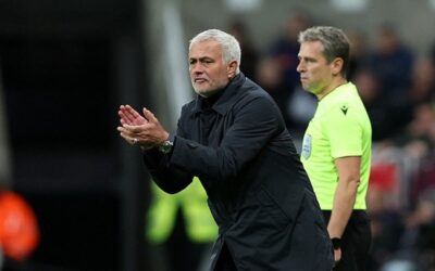 Newcastle United 3-0 Benfica (MAÇ SONUCU ÖZET) | Mourinho Şampiyonlar Ligi'nde henüz puanla tanışamadı