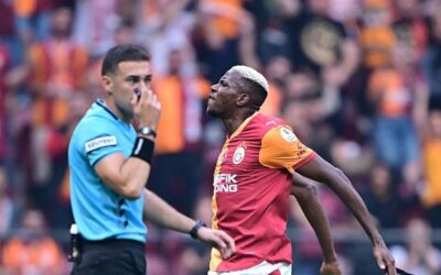 Osimhen'in golü VAR kararıyla geçerli sayıldı!