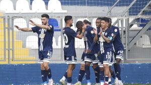 SMS Grup Sarıyer 9 kişiyle İmaj Altyapı Vanspor'u yenmeyi başardı!