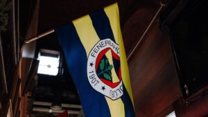 Stuttgart'tan Fenerbahçe paylaşımı