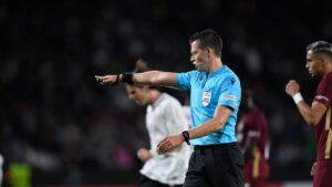 Viktoria Plzen-Fenerbahçe maçının hakemi belli oldu!